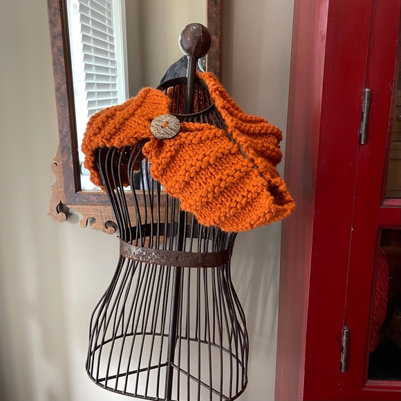 NC Highland Wool Infinity Scarf Button Cowl Wrap - Picture 8 of 10